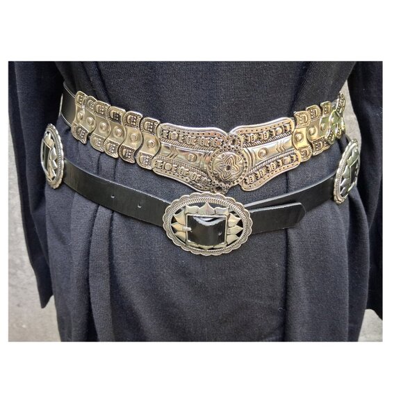 4 items - (2 belts 2 necklaces) Western Style - Picture 4 of 4